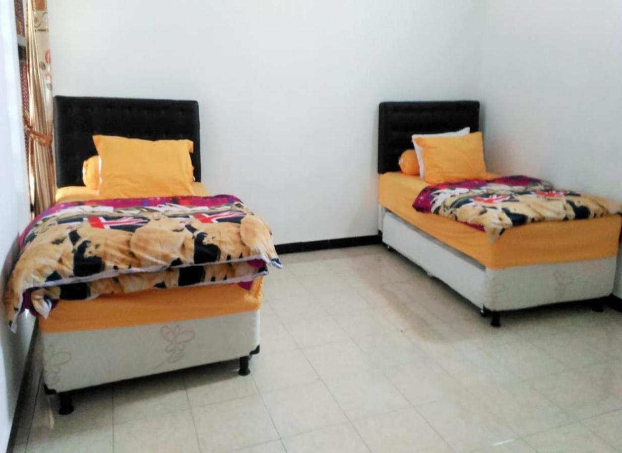 Homestay Dannu's & Ijen, Bromo, Meru Betiri Sukomade Tours *